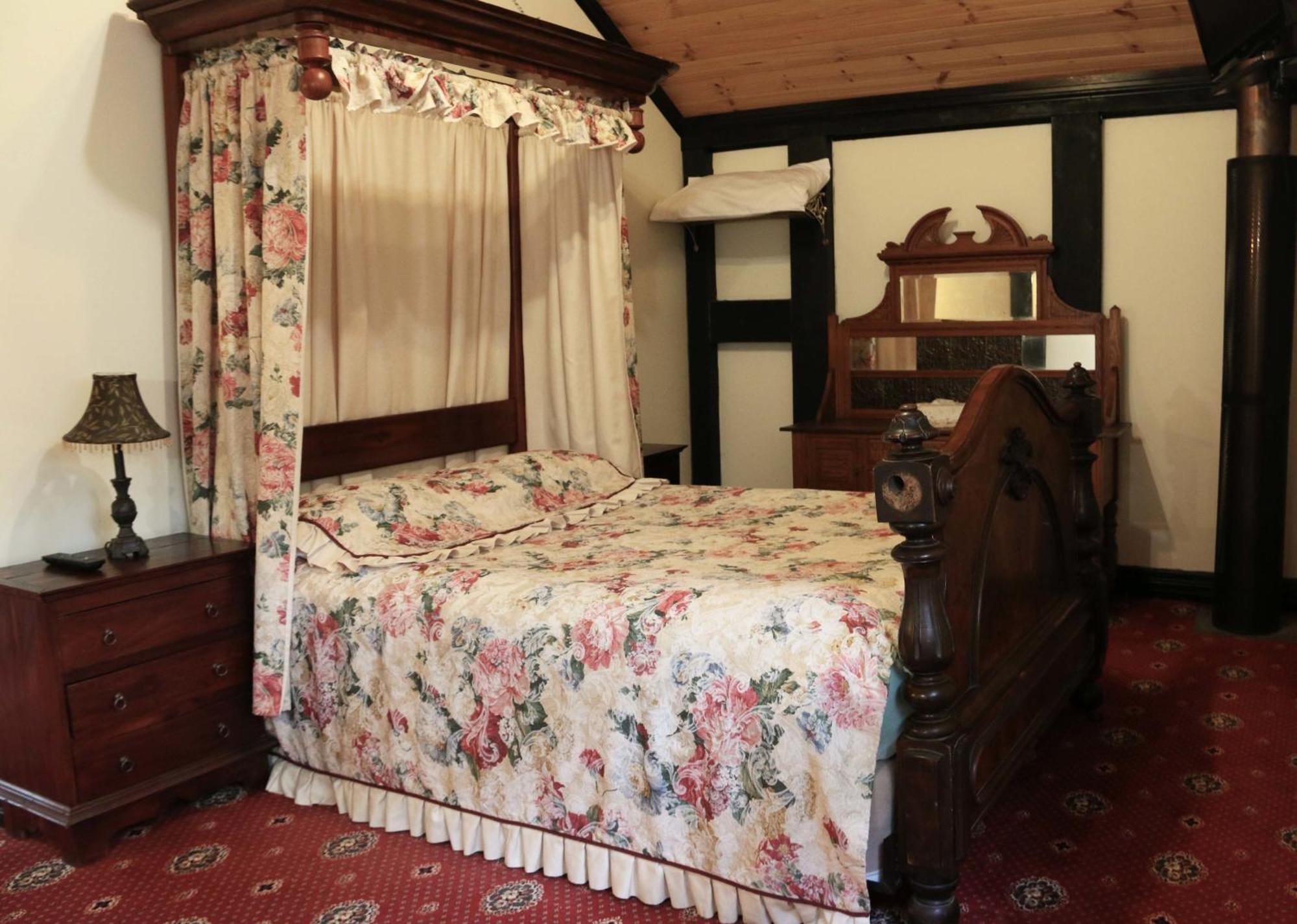 Beedelup House Cottages Пембертон Номер фото